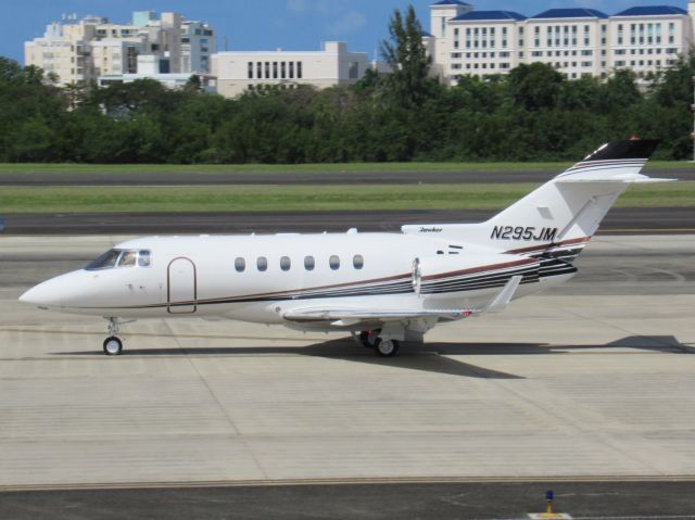 Hawker 800 (N295JM)