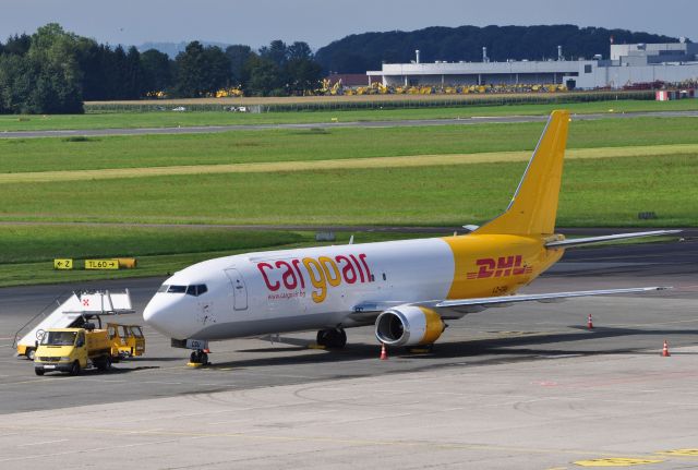 BOEING 737-400 (LZ-CGU) - Blue Danube Airport Linz