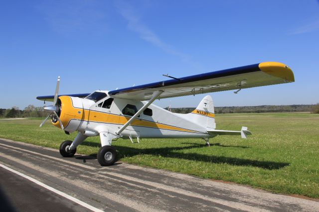 Diamond DA-20 (N522PJ) - The first fly in sponsored by the City of Nacogdoches TX celebrates the the Azalea Festival.  This 1950 DHC-2 is a beautiful restored example of workmanship and attention to detail.