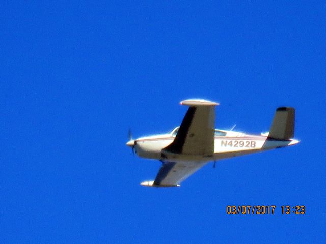 Beechcraft Bonanza (36) (N4292B)