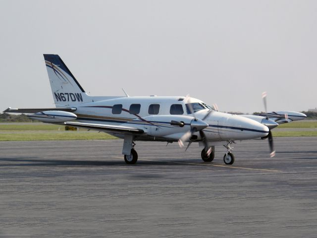 Piper Cheyenne 2 (N67DW) - After landing runway 06.