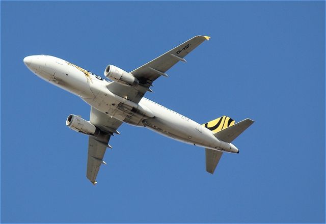 Airbus A320 (VH-VNF)