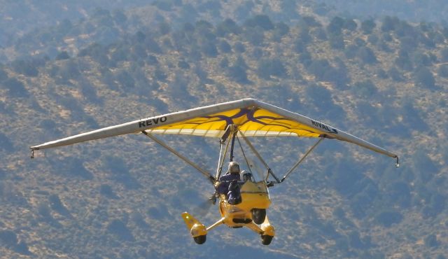 Cessna 310 (N31PH) - Landing on 27 at Carson City