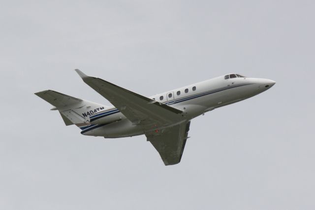 Hawker 800 (N404TM) - Raytheon Hawker 800 (N404TM) departs Sarasota-Bradenton International Airport enroute to Northwest Alabama Regional Airport