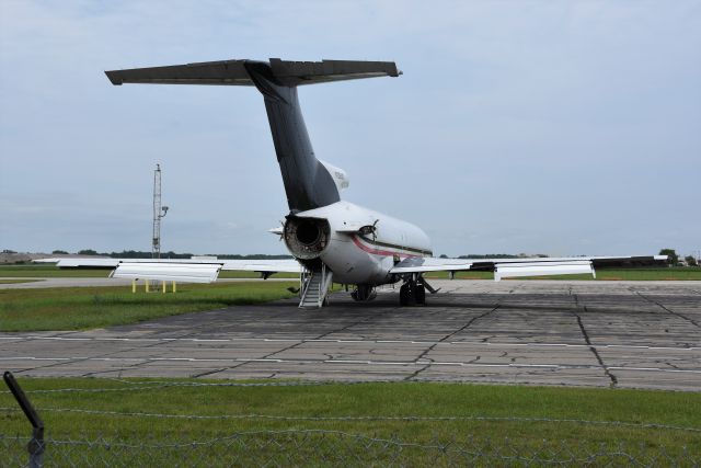 BOEING 727-200 (N725US) - 07-12-23. Being slowly parted out.