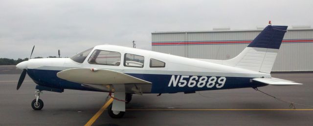 Piper Cherokee Arrow (N56889)