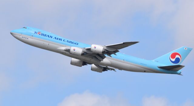 BOEING 747-8 (HL7610)