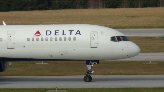 — — - Delta 1294 departing to Atlanta at 11:14 P.M.   Taken November 29, 2015.   br /Aircraft is was soon thereafter retired.    