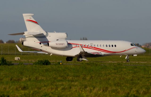 Dassault Falcon 7X (N138BT)