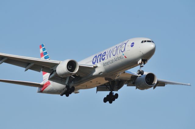 Boeing 777-200 (N796AN) - 2015/1/11