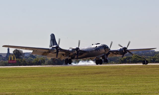 Boeing B-29 Superfortress (NX529B) - B-29 Superfortress "Fifi" touching down at the 2018 Commemorative Air Force Wings Over Dallas Airshow (Please view in "full" for highest image quality)