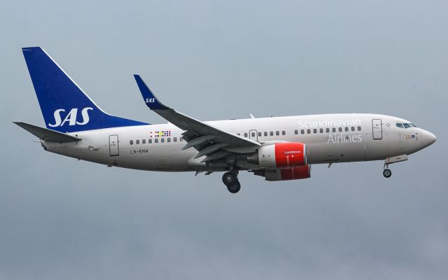 Boeing 737-700 (LN-RNW)