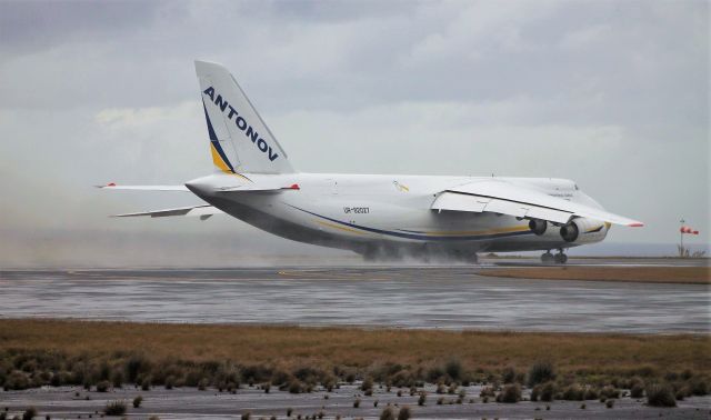 Antonov An-124 Ruslan (UR-82027) - Aeroporto de Santa Maria - LPAZ - Azores 