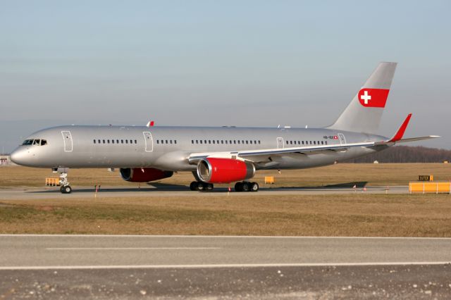 Boeing 757-200 (HB-IEE)