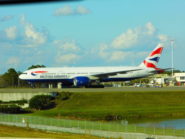 Boeing 777-200 (G-VIIT)