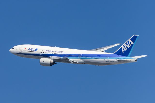 Boeing 777-200 (JA8198)