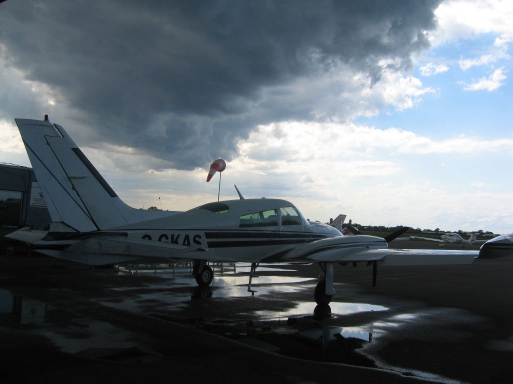 Cessna 310 (C-GKAS) - On the ramp @ the St. Catharines Flying Club