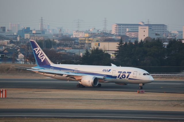 Boeing 787-8 (JA807A)