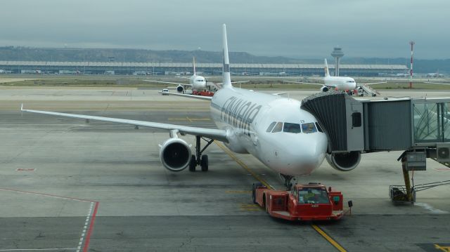 Airbus A321 (OH-LZB) - Heading out to Helsinki