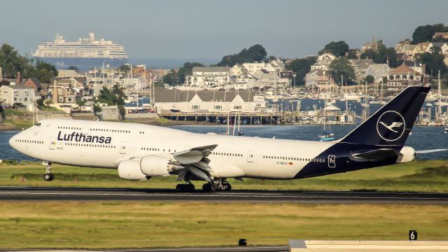 BOEING 747-8 (D-ABYA) - Evening departure to Frankfurt