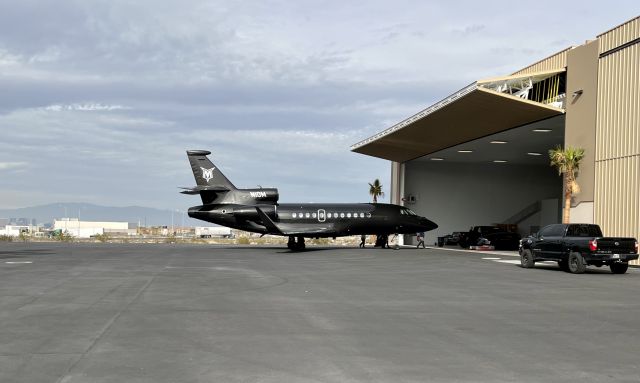 Dassault Falcon 900 (N10M) - N10M, a 2009 Dassault Falcon 900EX, getting ready to shut down outside it’s hangar after arriving from San Diego. 12/22/21. 