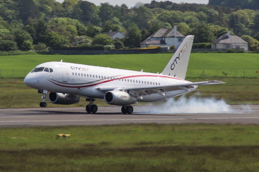 Sukhoi Superjet 100 (EI-FWA)