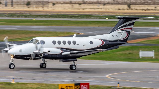 Beechcraft Super King Air 200 (VH-PFT)