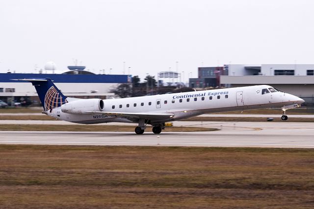 Embraer ERJ-145 (N291SK)