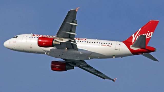 Airbus A319 (N521VA)