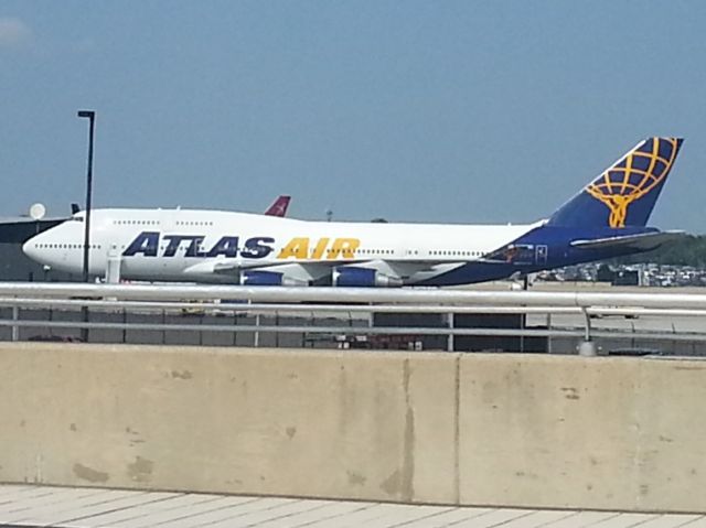 Boeing 747-400 — - Took pic back in August 2015, while picking up a family friend from BWI; couldnt identify the tail number.