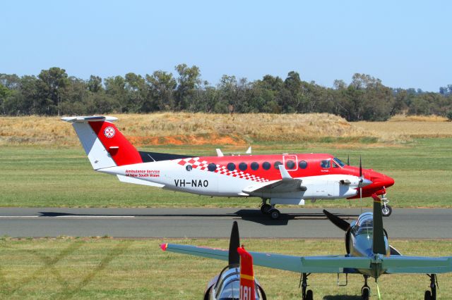 Beechcraft Super King Air 350 (VH-NAO) - Temora air show 2015