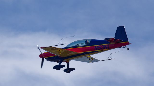 EXTRA EA-300 (N53NL) - Extra on approach to KBED