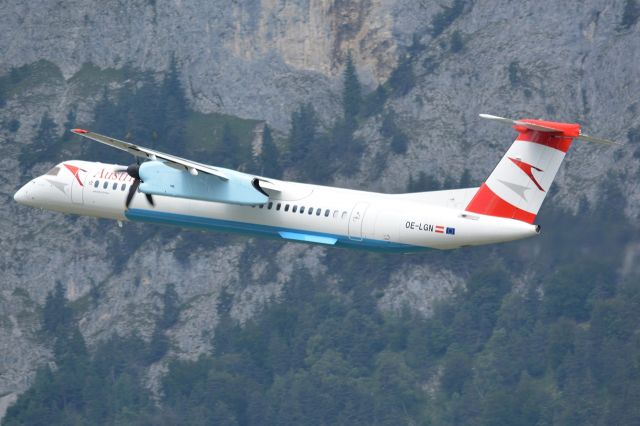 de Havilland Dash 8-400 (OE-LGN)