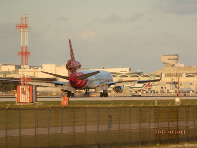 Boeing MD-11 (PH-MCY) - Reversers deployed.View from rear