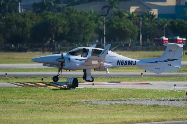 Diamond Twin Star (N68MJ)