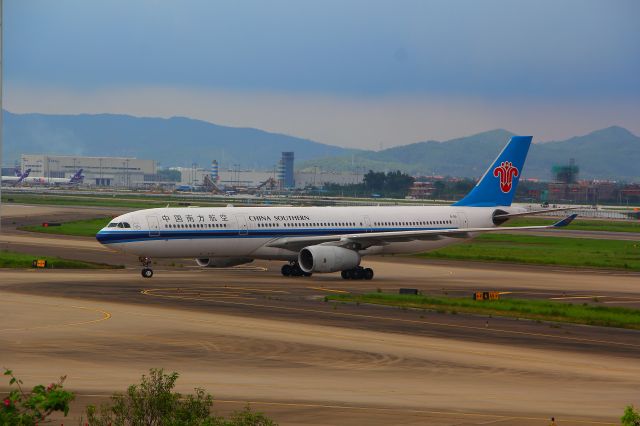 Airbus A330-200 (B-6111)