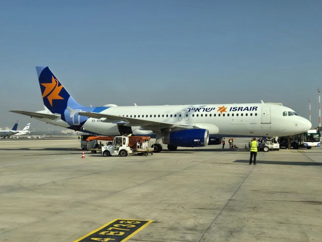 Airbus A320 (4X-ABW)