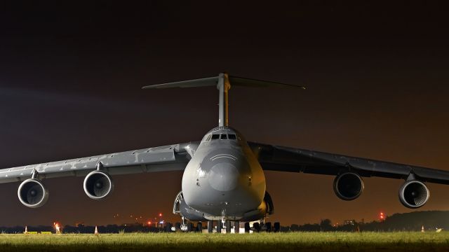 LOCKHEED C-5 Super Galaxy (86-0011) - Night shot of C-5M Super Galaxy during it's visit at Poznan Airport (EPPO)