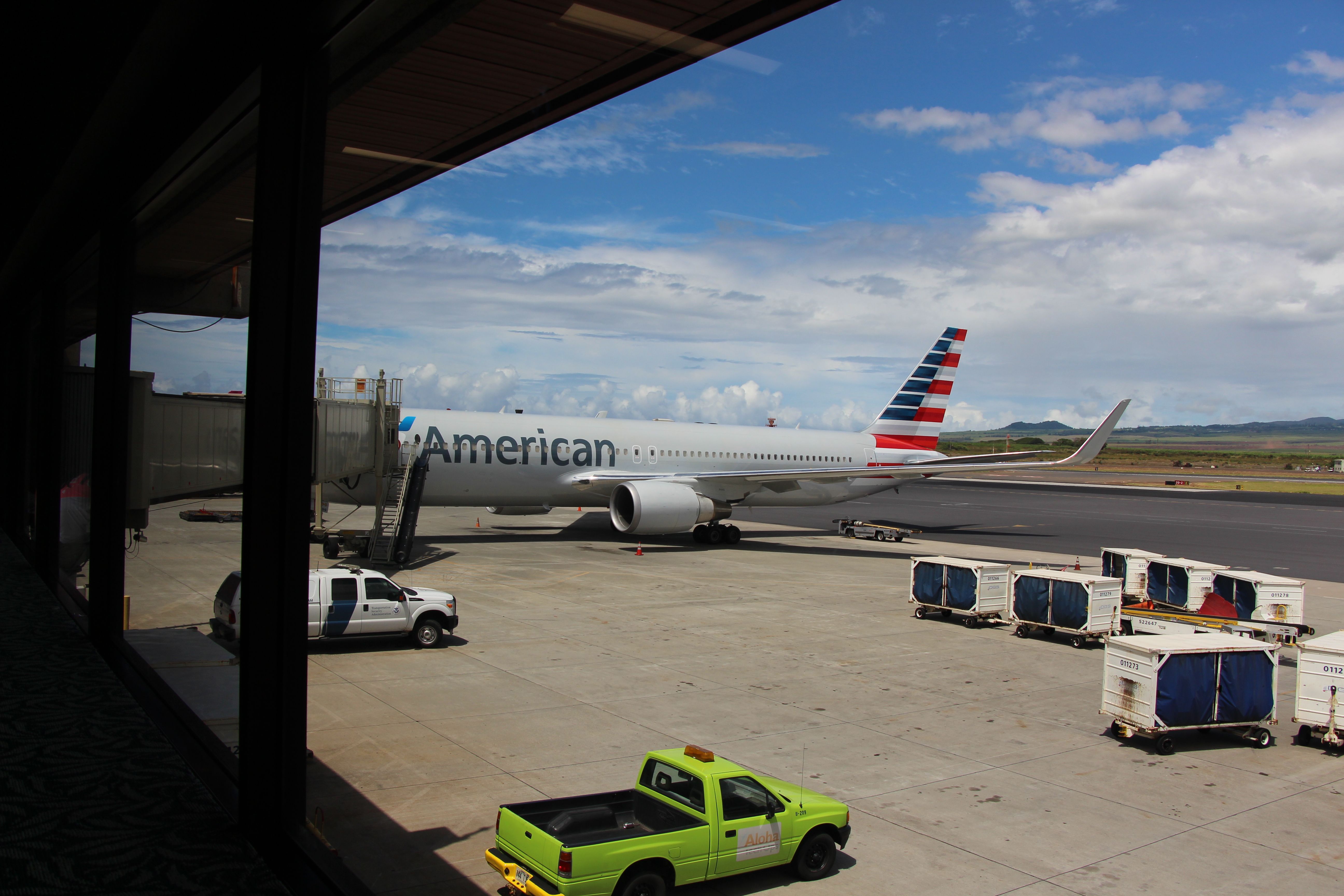BOEING 767-300 (N399AN)