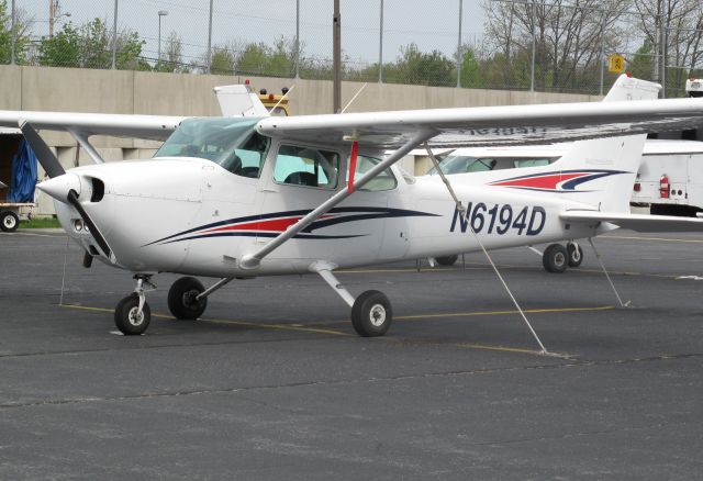 Cessna Skyhawk (N6194D)