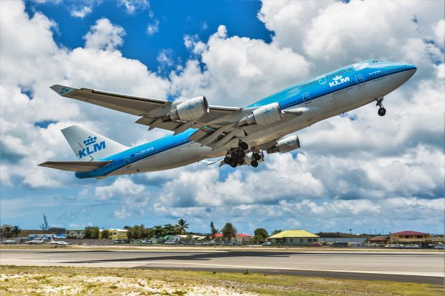 Boeing 747-400 (PH-BFB) - Gone are the wonderful days!!!