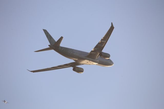 Airbus A330-200 (EI-MYY)