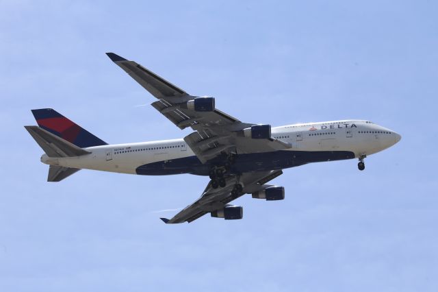 Boeing 747-400 (N671US)