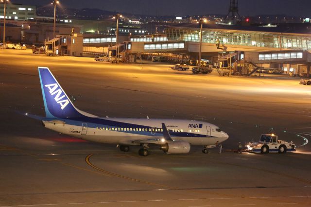 Boeing 737-700 (JA06AN)