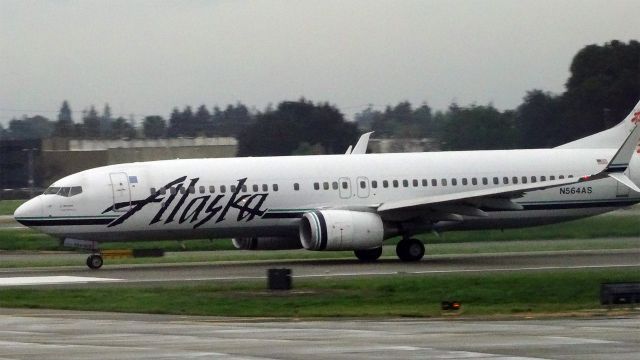 Boeing 737-800 (N564AS) - N564AS Alaska Airlinesbr /8.4 Yearsbr /Boeing 737-800 (twin-jet) (B738/L )