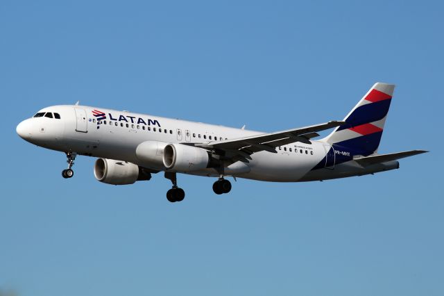 Airbus A320 (PR-MHX)