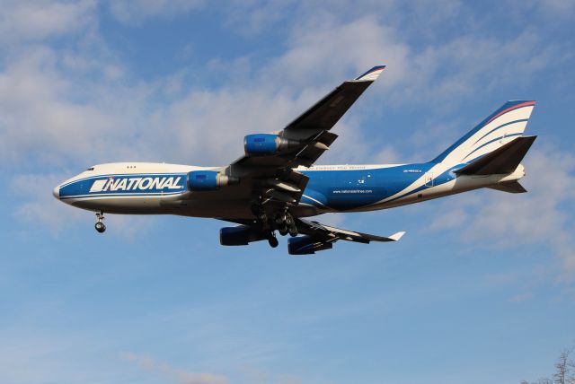 Boeing 747-400 (N663CA)