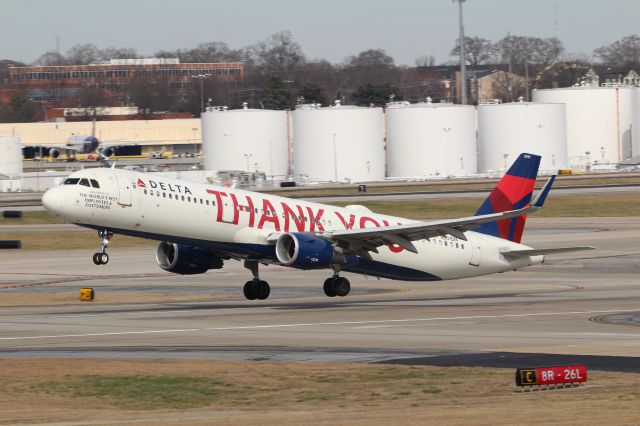 Airbus A321 (N391DN)