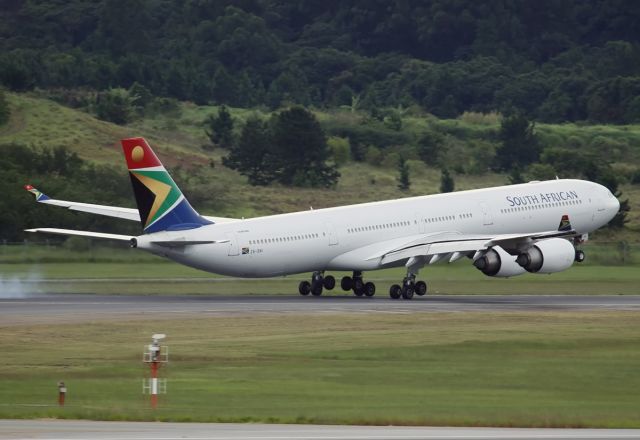 Airbus A340-600 (ZS-SNI)