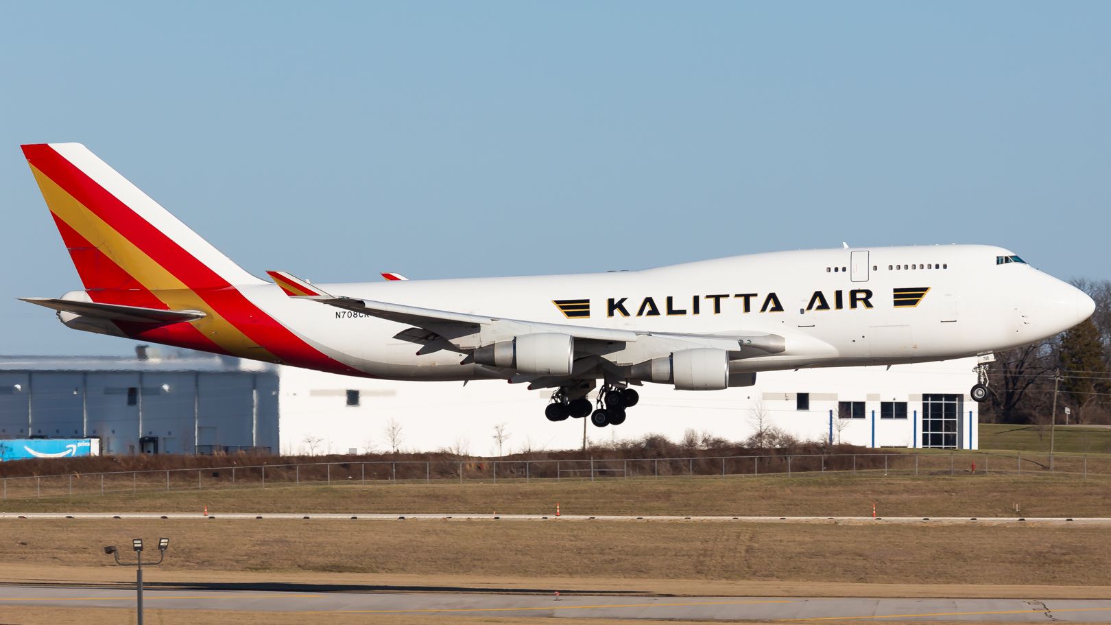 Boeing 747-400 (N708CK) - runway 18L arival